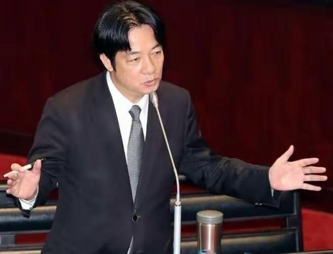 被列入“台独顽固清单”的台湾省“防务部长”顾立雄，竟然警告赖清德！顾立雄自己