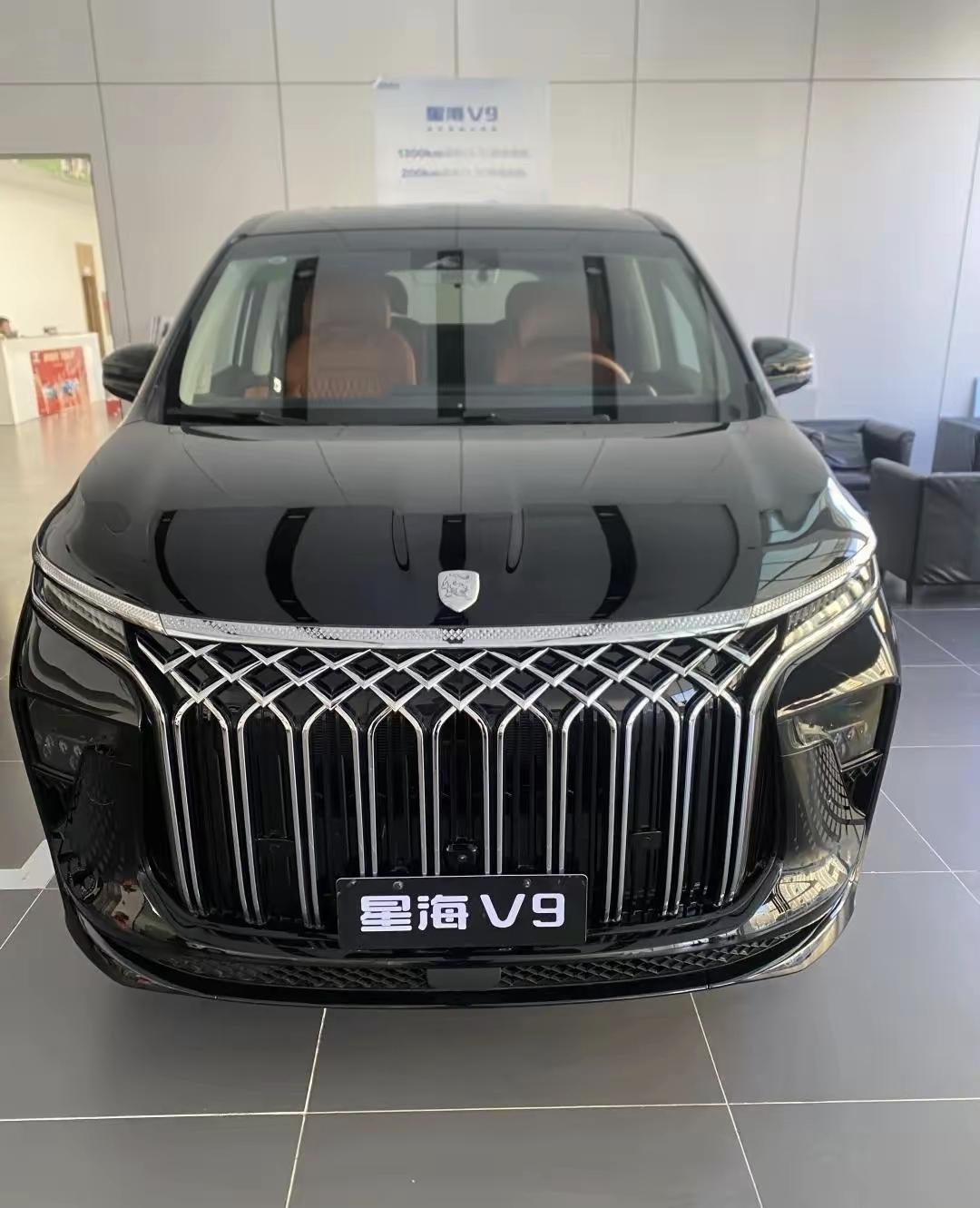 对七座MPV，我看还是首选星海V9，七座插混MPV。综合续航超1300km，馈电