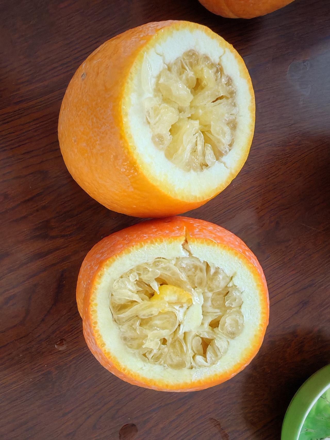 真的不能贪便宜！城外的蔬菜批发点，有个卖橙子的，问了一下价格：1.5元一斤！