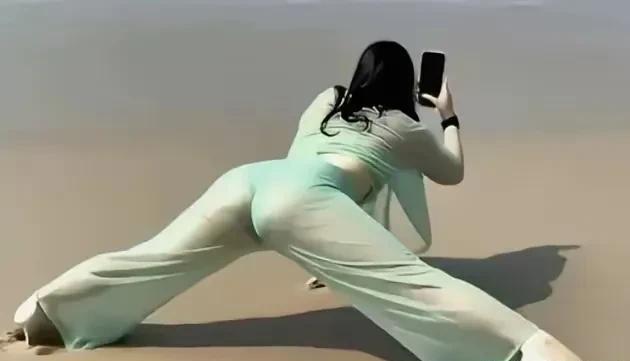 做摄影师，尤其是美女摄影师，想拍出史诗级照片真的太难了。一张看似简单的照片，背后
