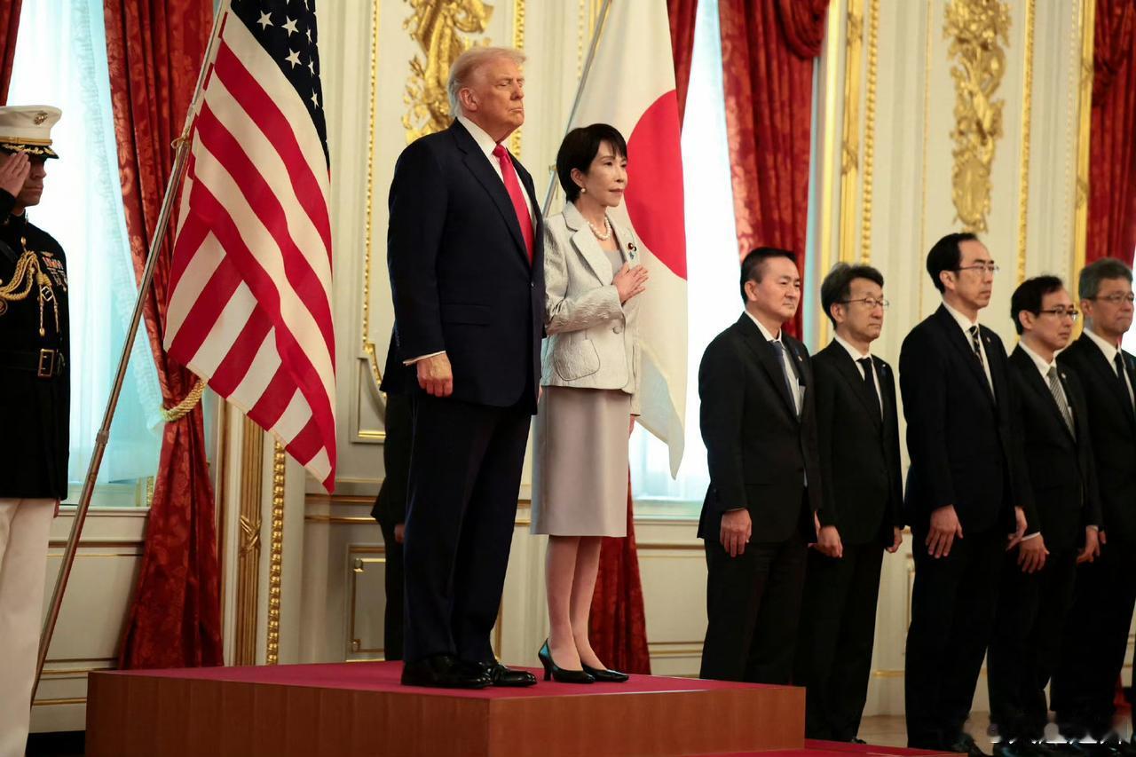 太尴尬啦,美国总统特朗普拿原子弹袭击日本进行调侃,特朗普称美日同盟80年前于灰烬