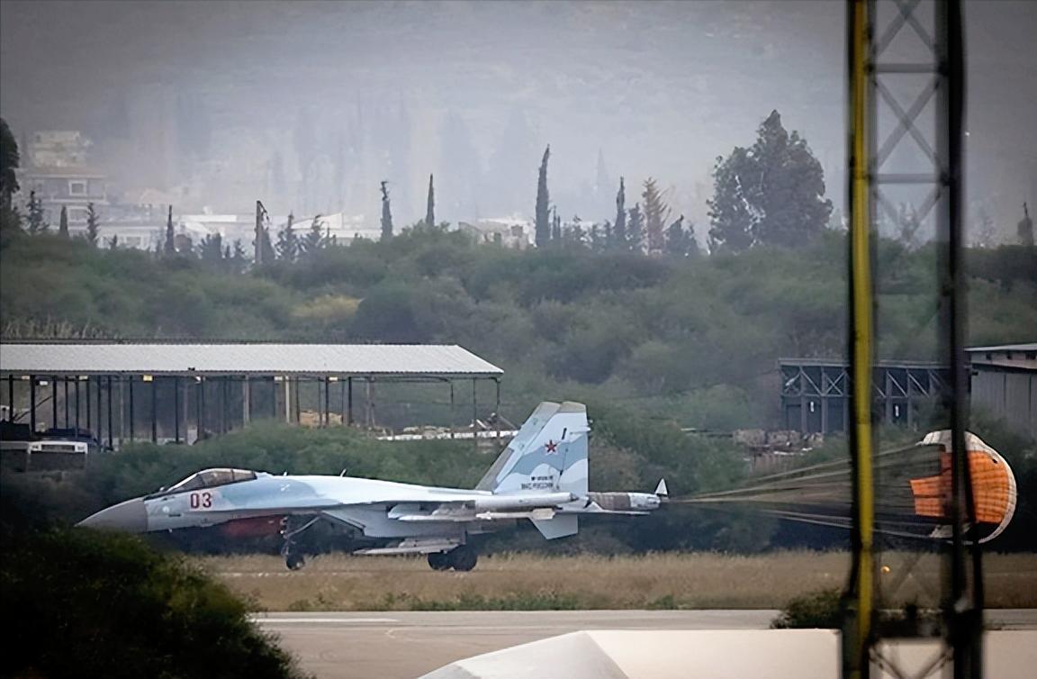 实锤了！俄军要从叙利亚卡米什利机场撤了，当地知情人说俄军已经在收拾行李，一部分转