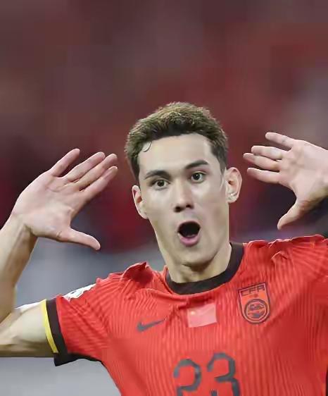 对阵韩国半场结束，总结一下，中国队比对阵越南队打的好，虽然主力还没有上，上半场小