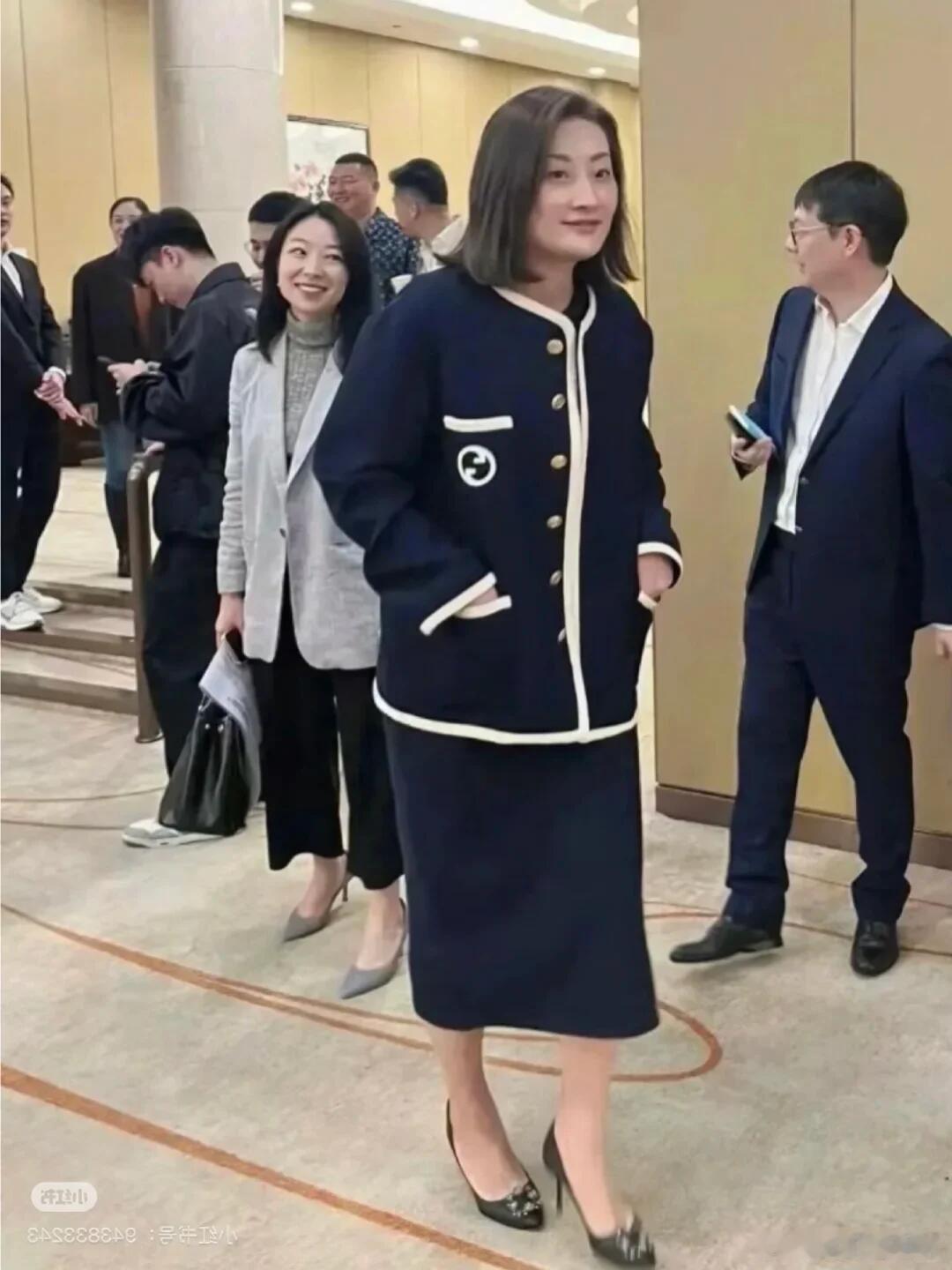 宗泽后首次公开宗氏族谱老天奶…🤩宗馥莉现实就这样啊？？？啊啊啊啊美得好夺目啊！