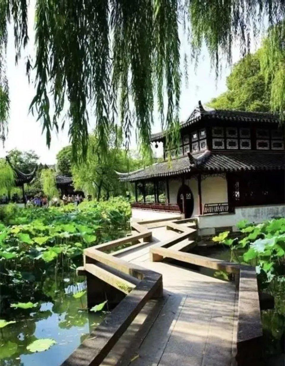 a股处于牛市主升浪蓄势前期！参考2015年那一轮大牛市，蓄势期间要几个月，甚至半