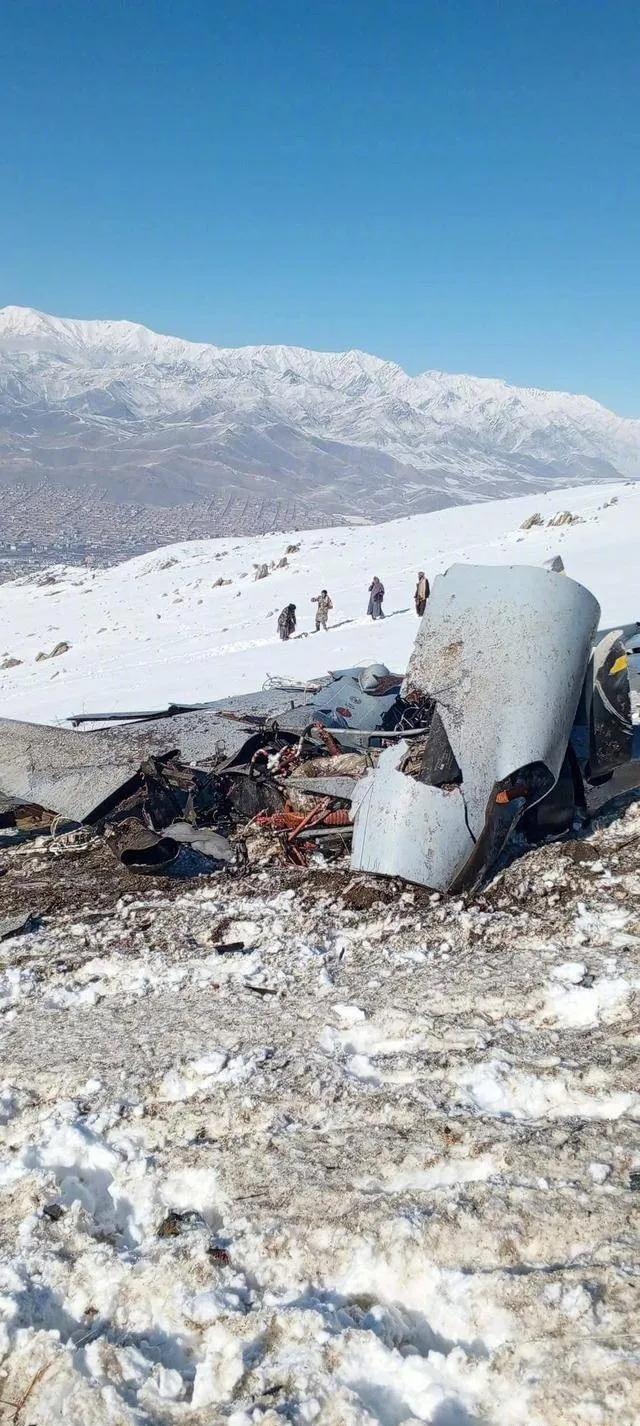 2026年元旦，一架美国空军MQ-9“死神”无人机在阿富汗中部瓦尔达克省的山区坠
