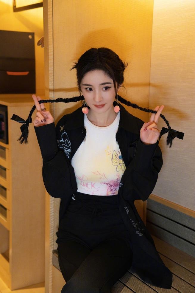 杨幂朱一龙师姐弟首次合作杨幂～～杨幂杨幂