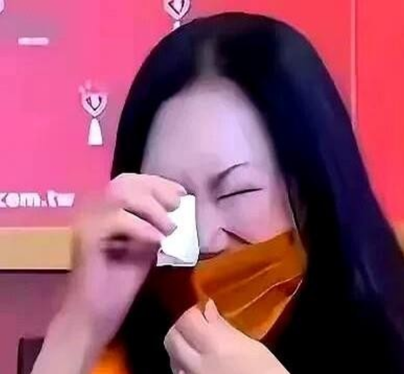 “真是没想到一个端午，汪徐两家又上演了一出暗斗。”汪小菲这回可算让网友们开了