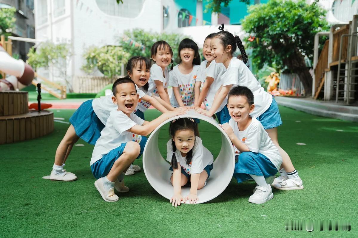 2025年，全国新出生婴儿数量为792万人，降至800万以下。有专家提议，将各地