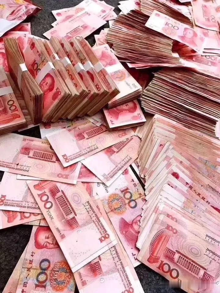 人民币脱离美元独立起来，标志着中国真正强大起来！以前，很多国家做国际生意都得
