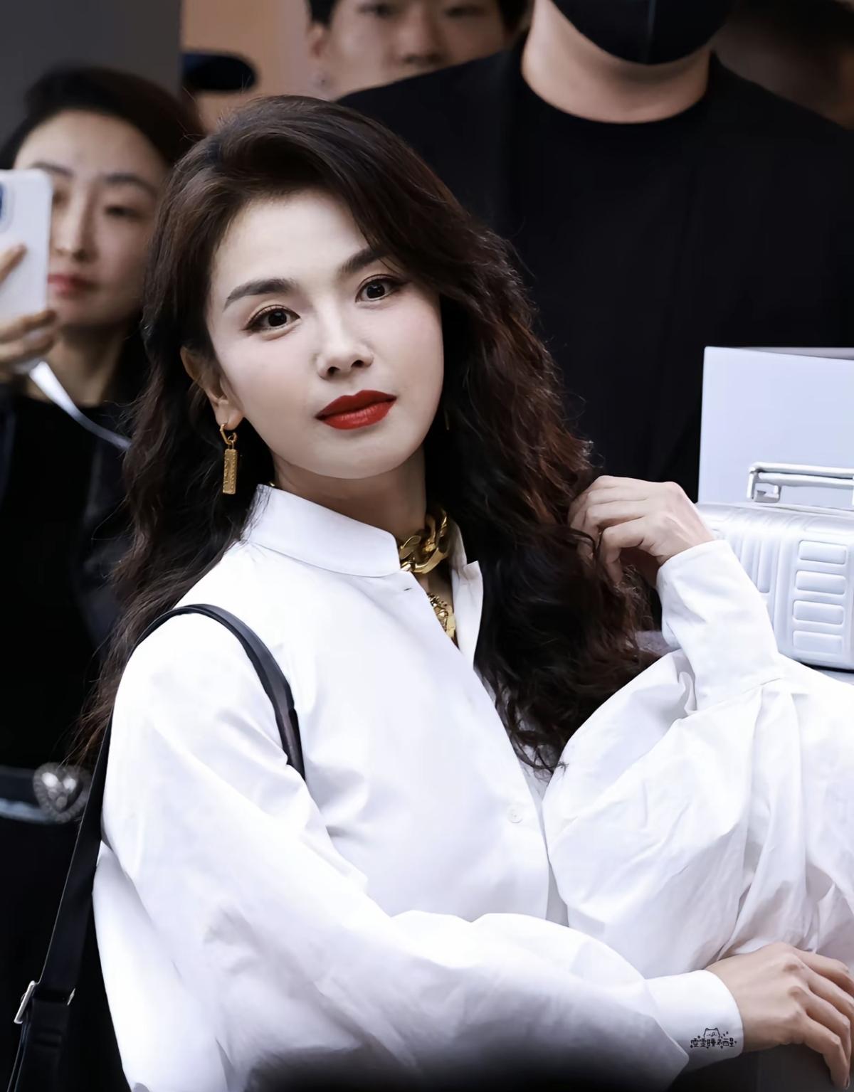 如此权威的美貌[赞]国民夫人、美女富婆女神万人迷[赞]好可愛许多成功