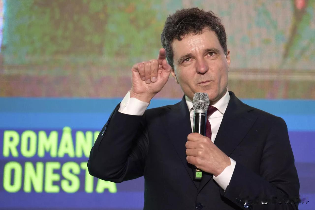 【罗马尼亚总统就格陵兰局势发表评论】布加勒斯特时间2026年1月18日，罗马尼