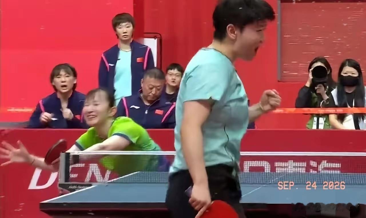 没想到亚运会女团决赛国乒VS日乒首盘，早田希娜1:3不敌孙颖莎，输球的早田希娜没