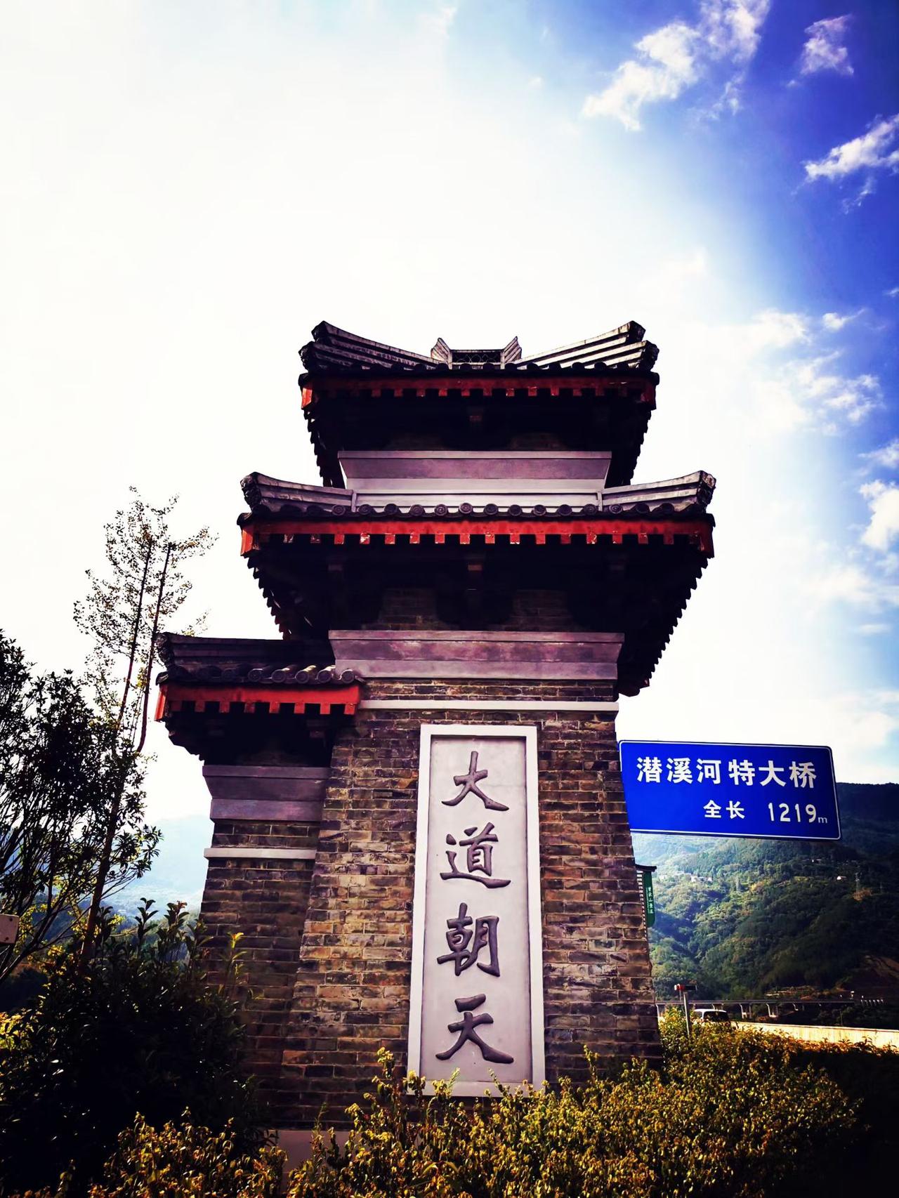 四七大剧，精彩绝伦，经典一幕——躺着赢败诉。躺着赢据她声称，她是能躺着赢坐着赢
