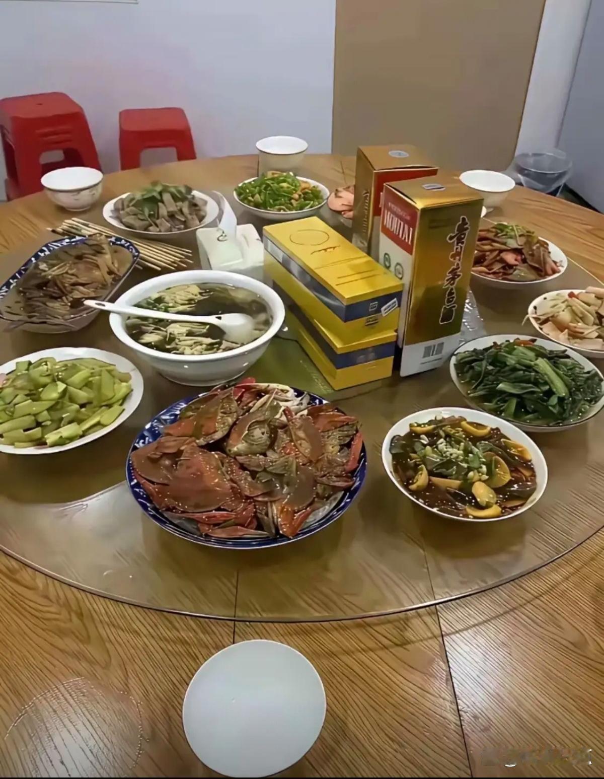 单位来客，这样招待怎么样，不知道能不能打脸[吐舌头眯眼睛笑]