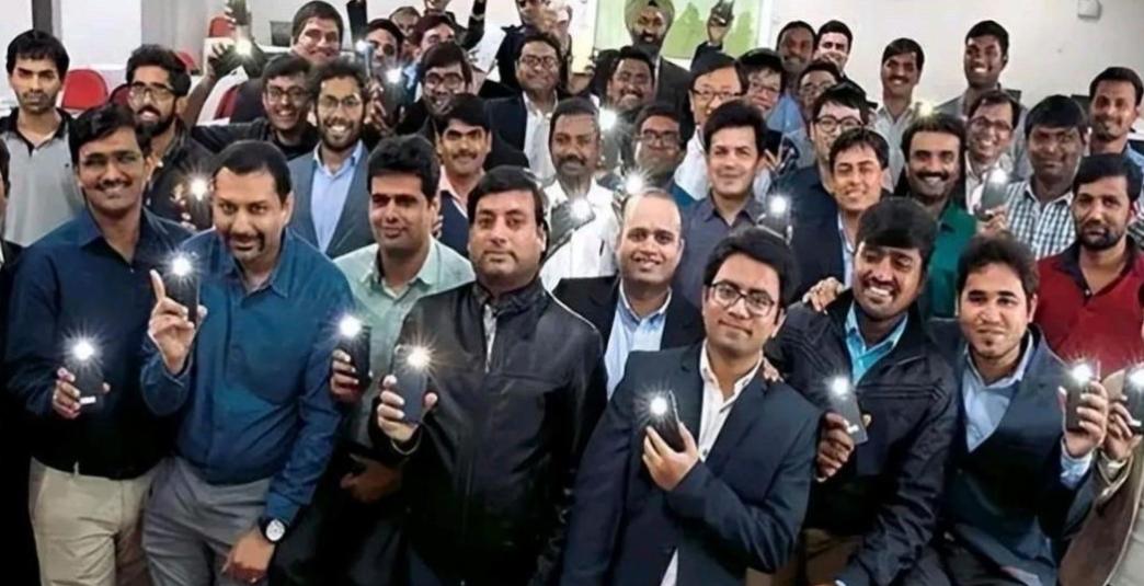 美国华人开始恐惧了，因为他们开始发现，明明润的是美国，却像身处印度。纽约华人吐槽