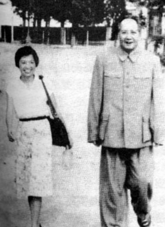 毛主席去世后，吴旭君深情回忆主席晚年为国家谋划的五步高棋，揭示其高瞻远瞩的远见卓