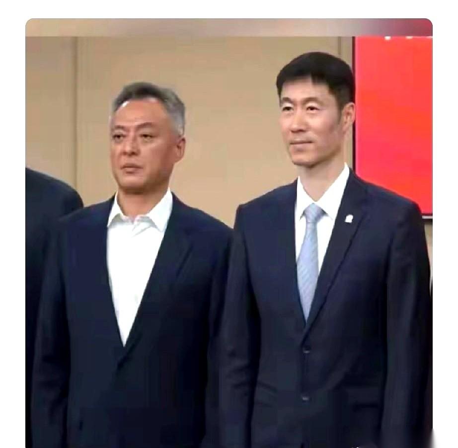 国乒总教练这把椅子，突然多了道看不见的门槛。想坐上去？可以。但有个硬杠杠：必