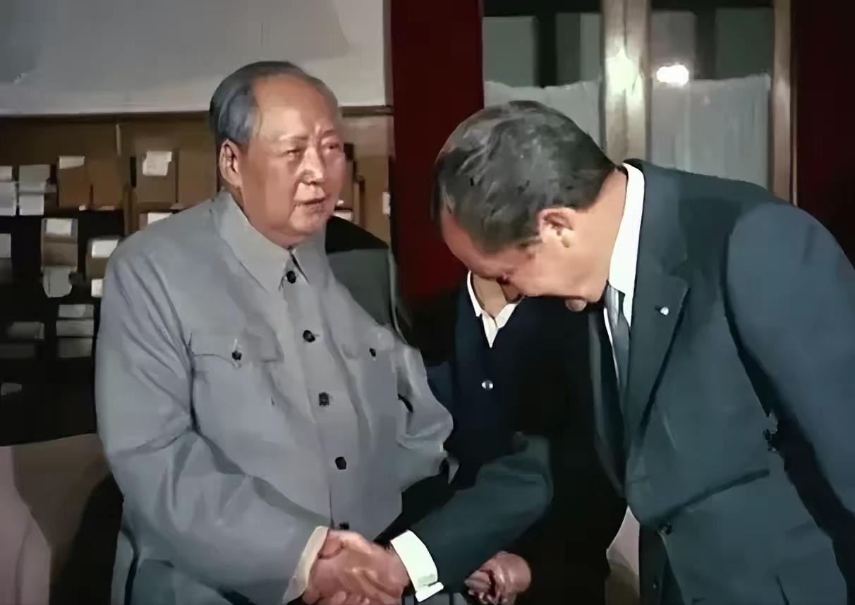 尼克松问毛主席：您有什么特长或爱好？毛主席只说了5个字，尼克松很是震惊，然后不禁
