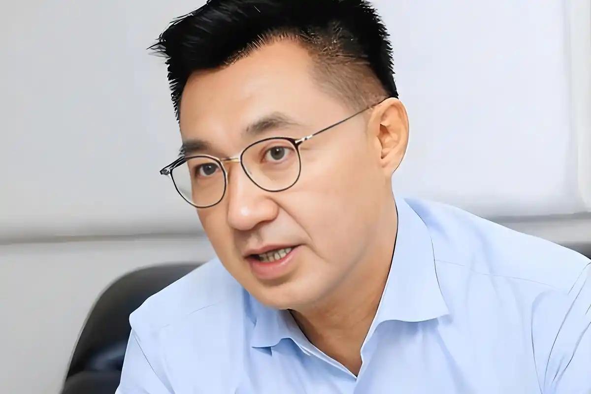 就在刚刚，台“行政院副院长”江启臣发表声明，5月16日，针对特朗普在接受