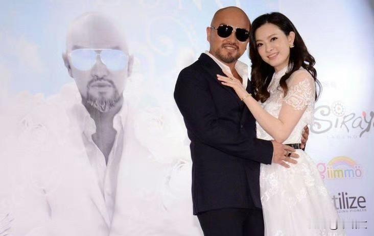 辛龙复出谈亡妻刘真：没来得及说心里话！5年了，他终于带着思念前行辛龙沉寂五