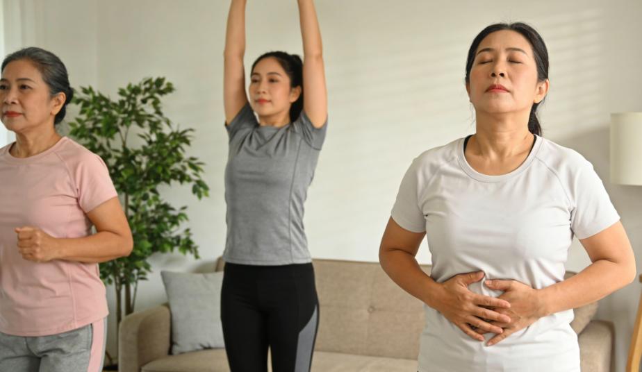 脂肪肝不是富贵病！日常3个小动作，帮肝“瘦下来”体检报告上的“脂肪肝”三个字