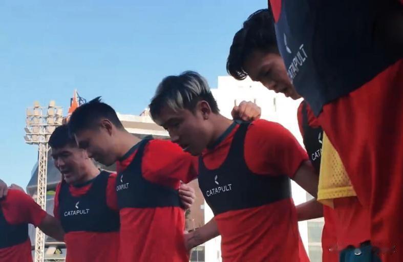 中超河南队赴泰集训未遭遇泰囧，当地热身赛已经连胜两场！2026年2月6日，泰国