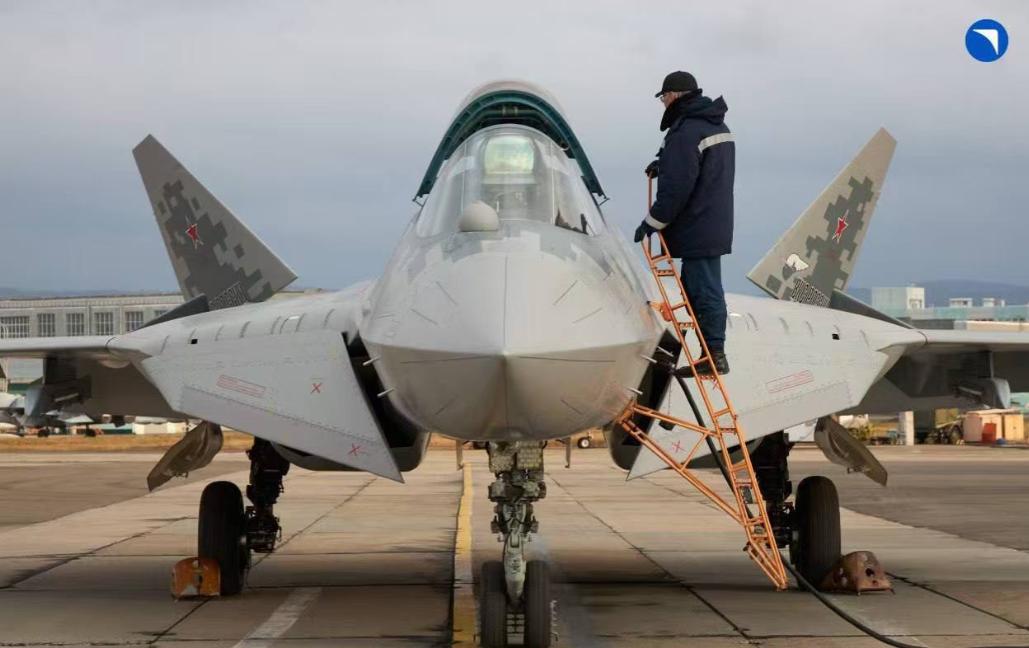 俄罗斯在中国边境附近集结苏-57隐身战机！据AviVector项目发布的卫星图