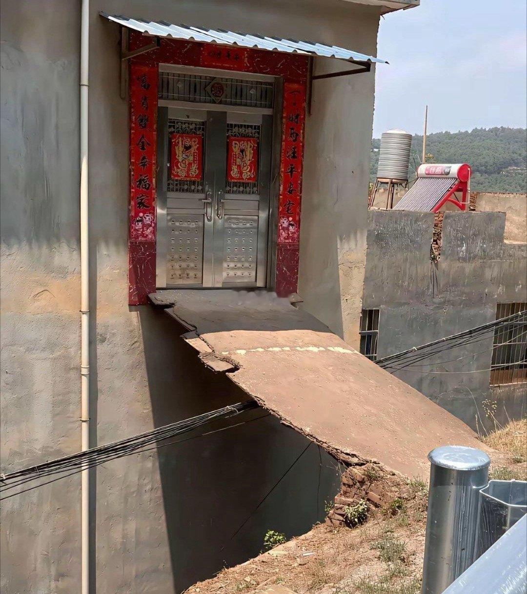 从来没见过他家喝酒