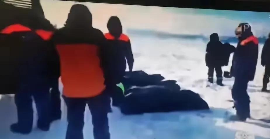 贝加尔湖悲剧让人痛心，网上一句“不作死就不会死”，解气却没用。真正该记住的，是怎