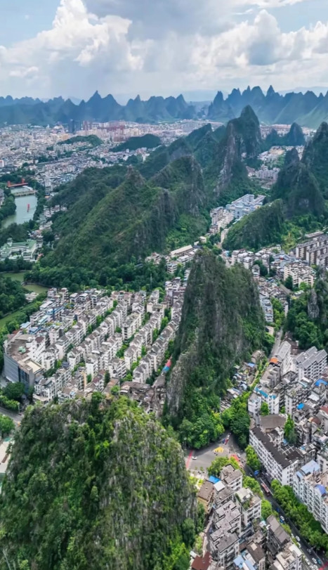 真正的山城，城中有山，山中有城！