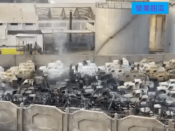 也门胡塞嘴巴笑弯了，以色列没打来，它准备扶持的力量打起来了。沙特阿拉伯空军对也门