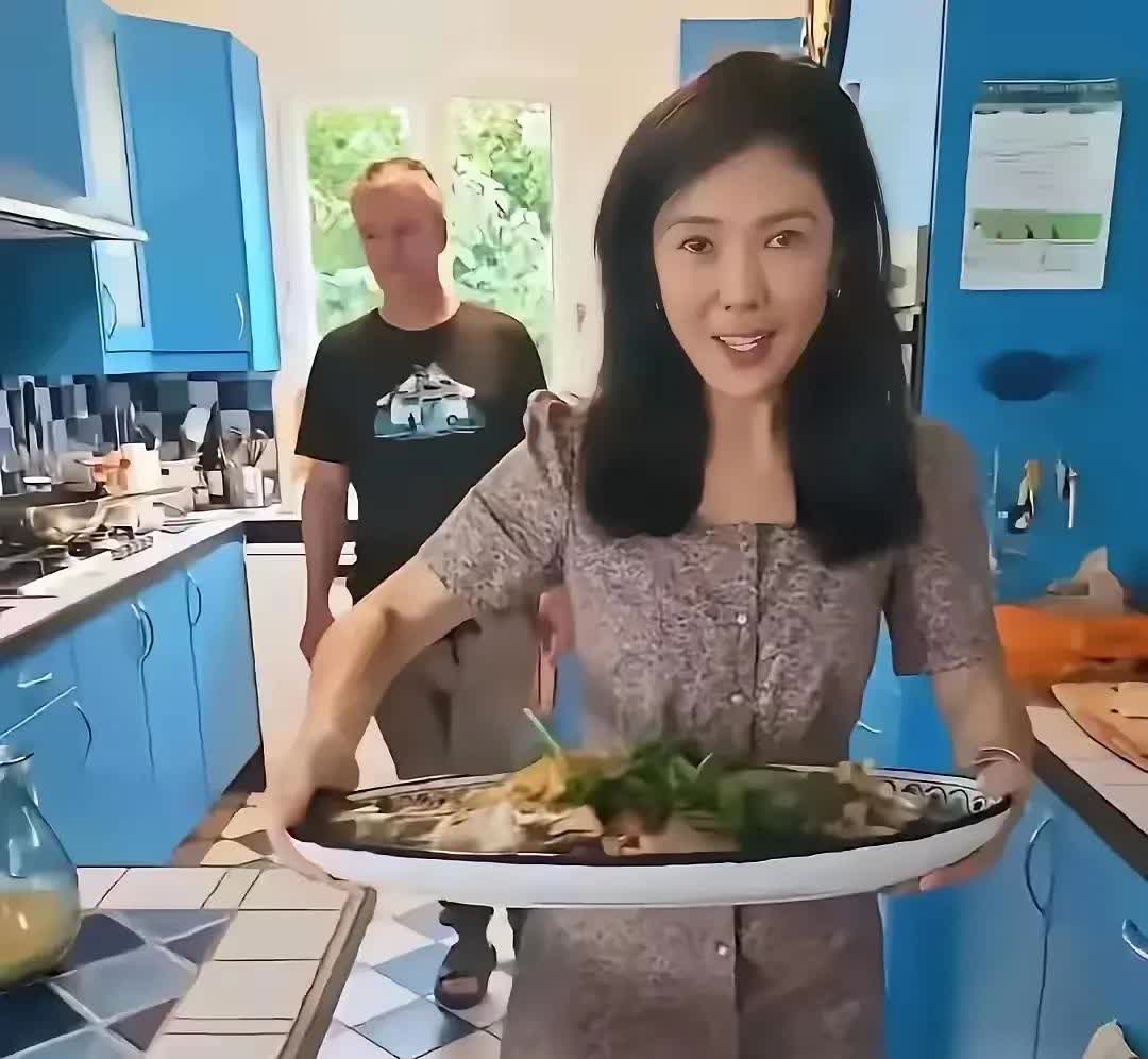 苏芒怎么反转的如此之快！在国内的时候早餐就光吃鸡蛋都要500个的女拳手但是到