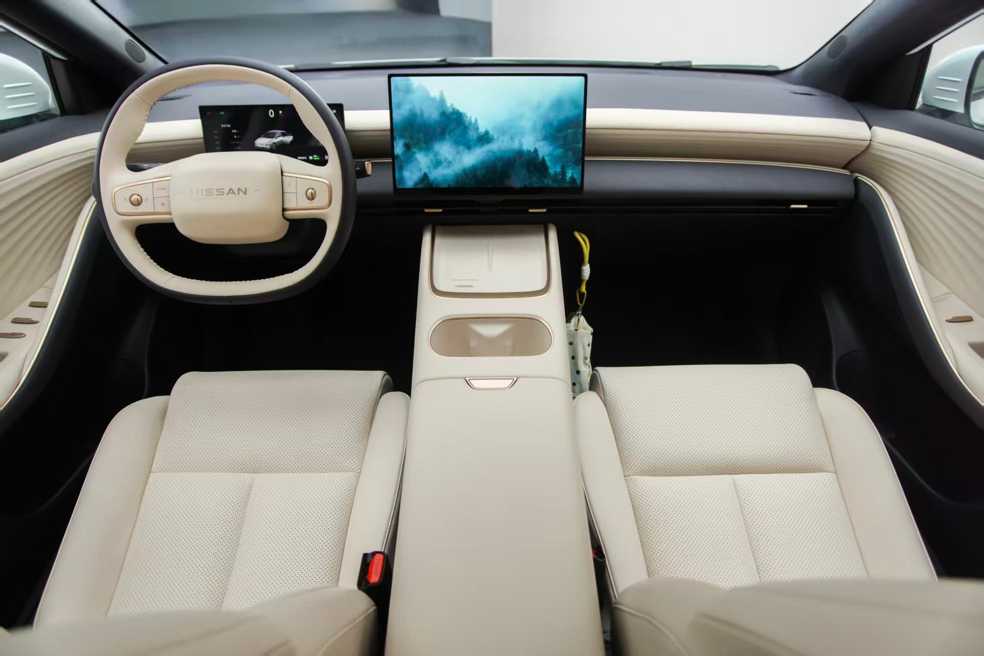 东风日产N6实在是太卷了，看名字以为比N7低一档，实际上舒适度和智能化这些体验完