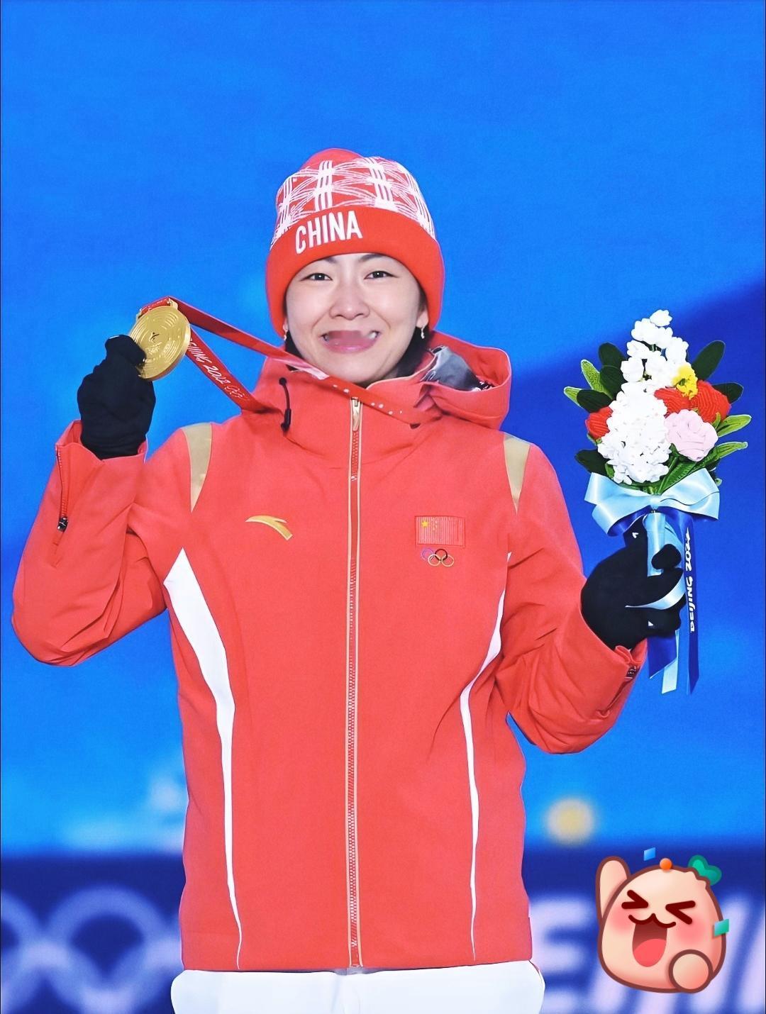 看徐梦桃夺冠后的那个反应，真的是瞬间破防。别人赢了是抱头痛哭或者狂吼，她居然