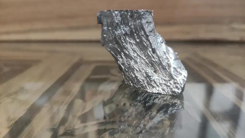 中国“纯硅”突破那好处可太多了。在半导体领域，硅是关键材料。以往受技术限制，硅材