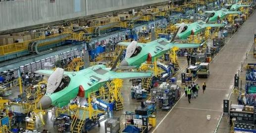 美国人现在终于知道害怕了，其空军参谋长四星级上将布郎说：中国的六代机虽然可怕，但