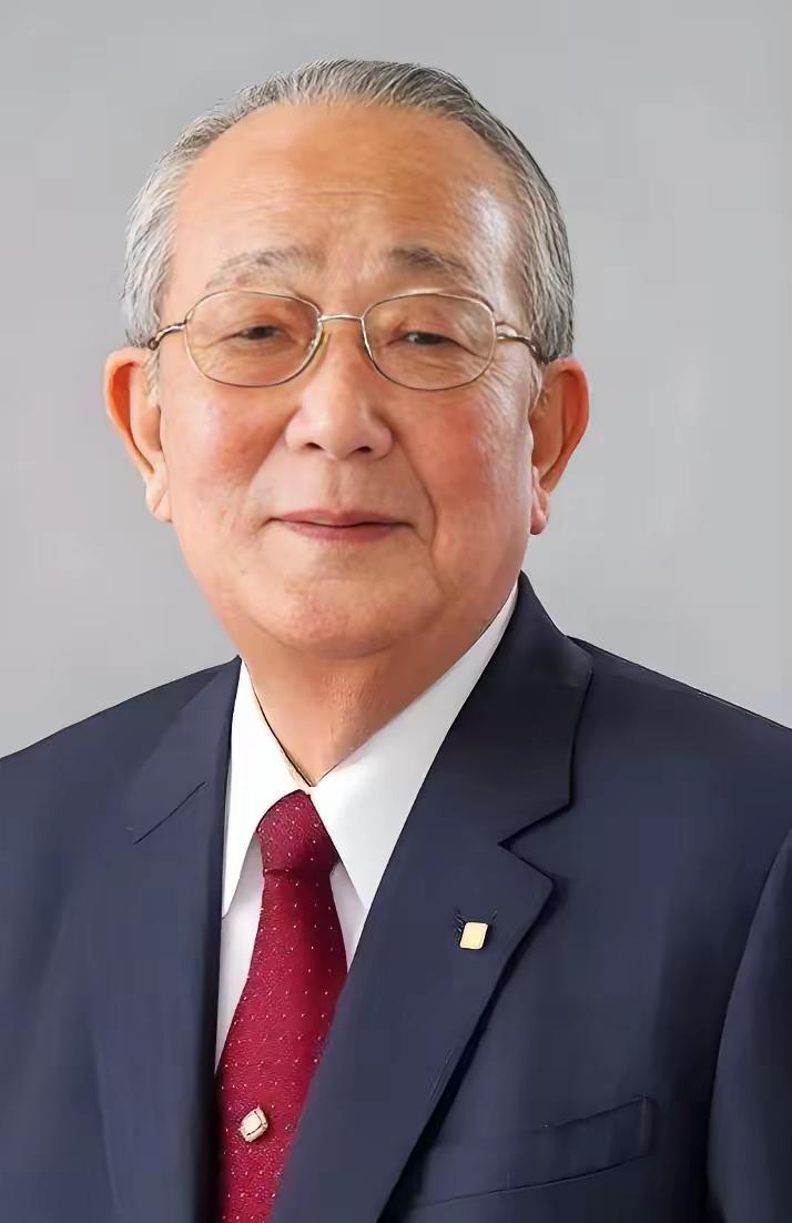 日本著名企业家稻盛和夫说：“你一天收入100元，有人骂你，你很生气；你一天收入1