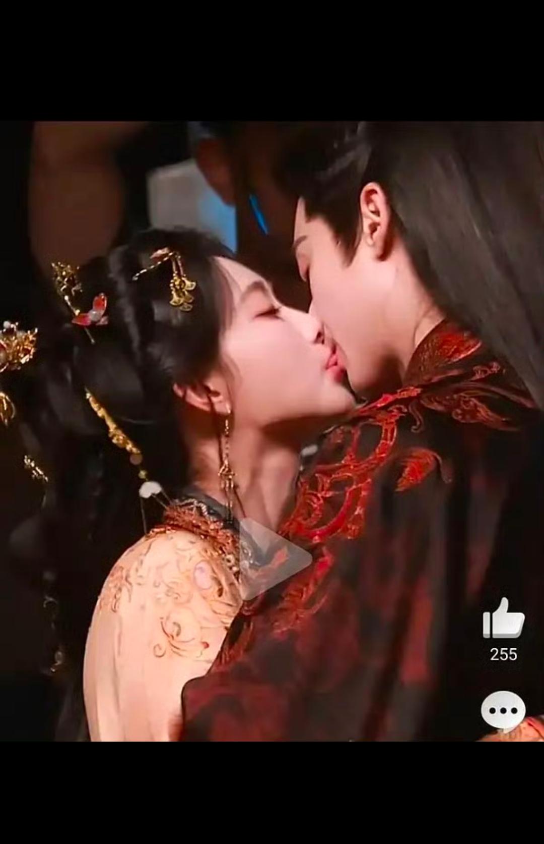 不是说这种洗都是假亲么？怎么到孟子义这里都是真的了，而且感觉比真的情侣亲的还要