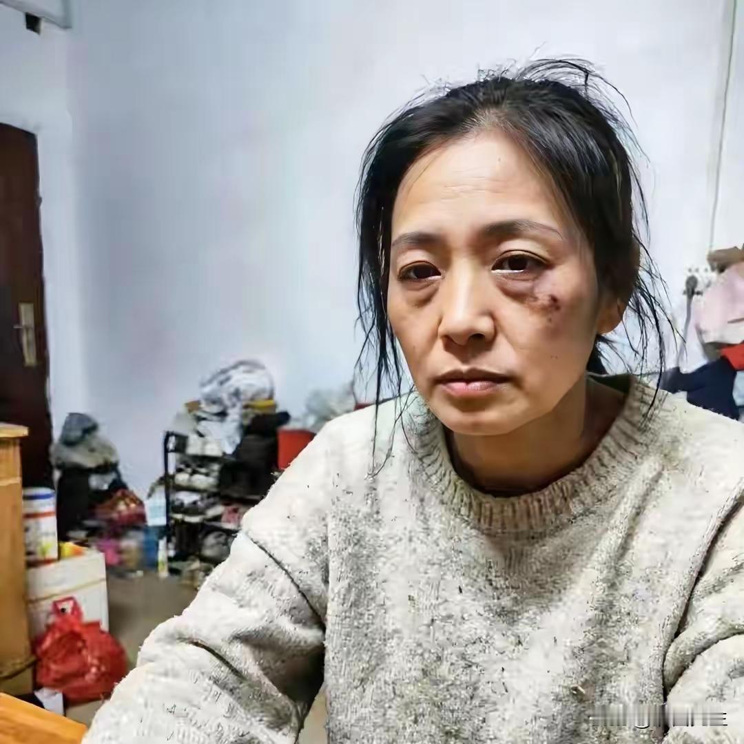 哀莫大于心死，这句话放在这位42岁二婚女人身上，真的太戳心了。本以为嫁给小15
