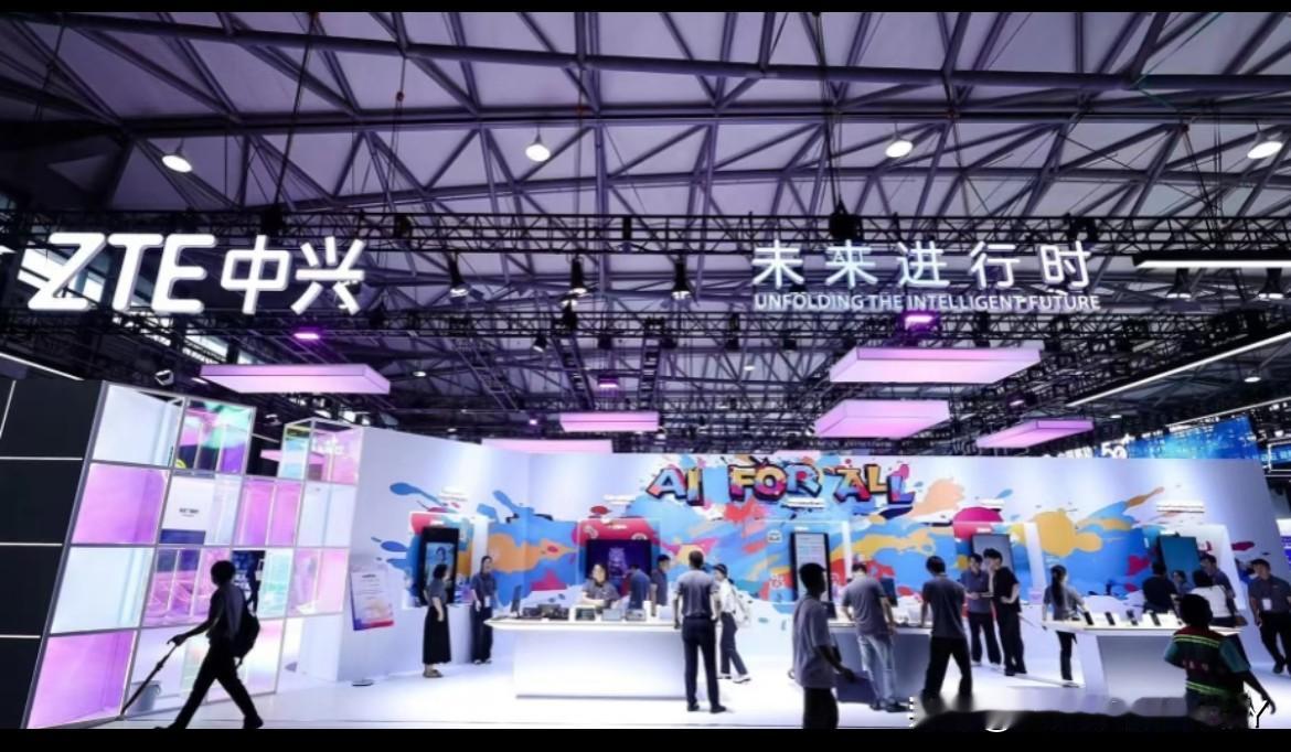 ‼️‼️从5G基站到AI算力，中兴通讯把“技术补课”变成了“弯道超车”。现在通信