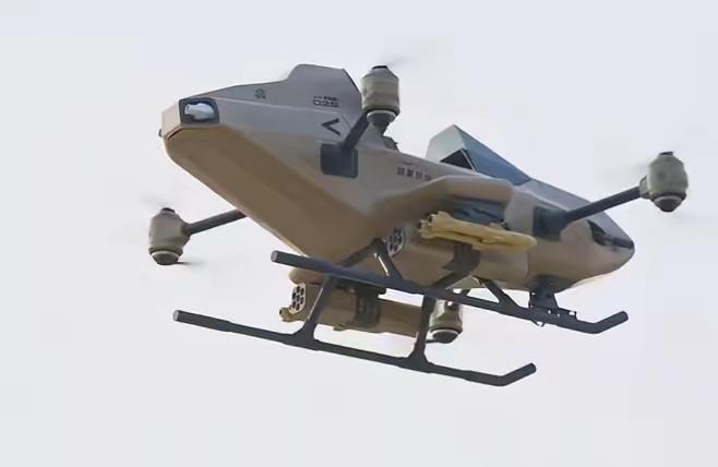 单兵飞行器这事值得一说图1是国外的一种全新思考和设计，搭乘战斗员不说，还可带武器