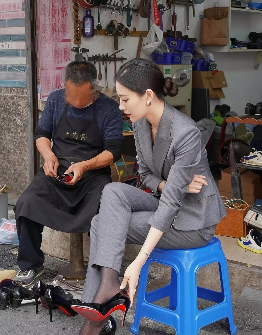 精致的妆容是工作修补的皮鞋是生活