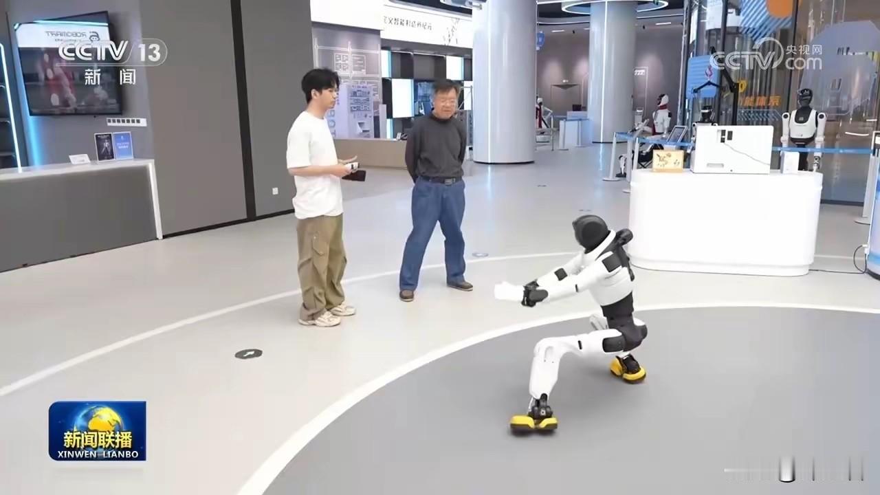1.69亿人次背后，是1.69亿个家庭真金白银省下的“烟火钱”。河南漯河的于女士