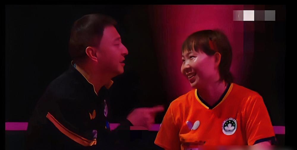 丢冠赔70万，甩锅孙颖莎不在多哈赛场女单决赛落幕，记分牌定格在9-11的瞬间，教