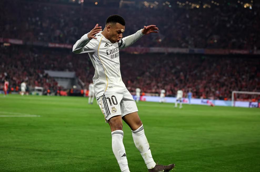 欧冠一夜四强全部诞生！皇马被绝杀淘汰，拜仁6-4压哨突围！大巴黎VS拜仁，