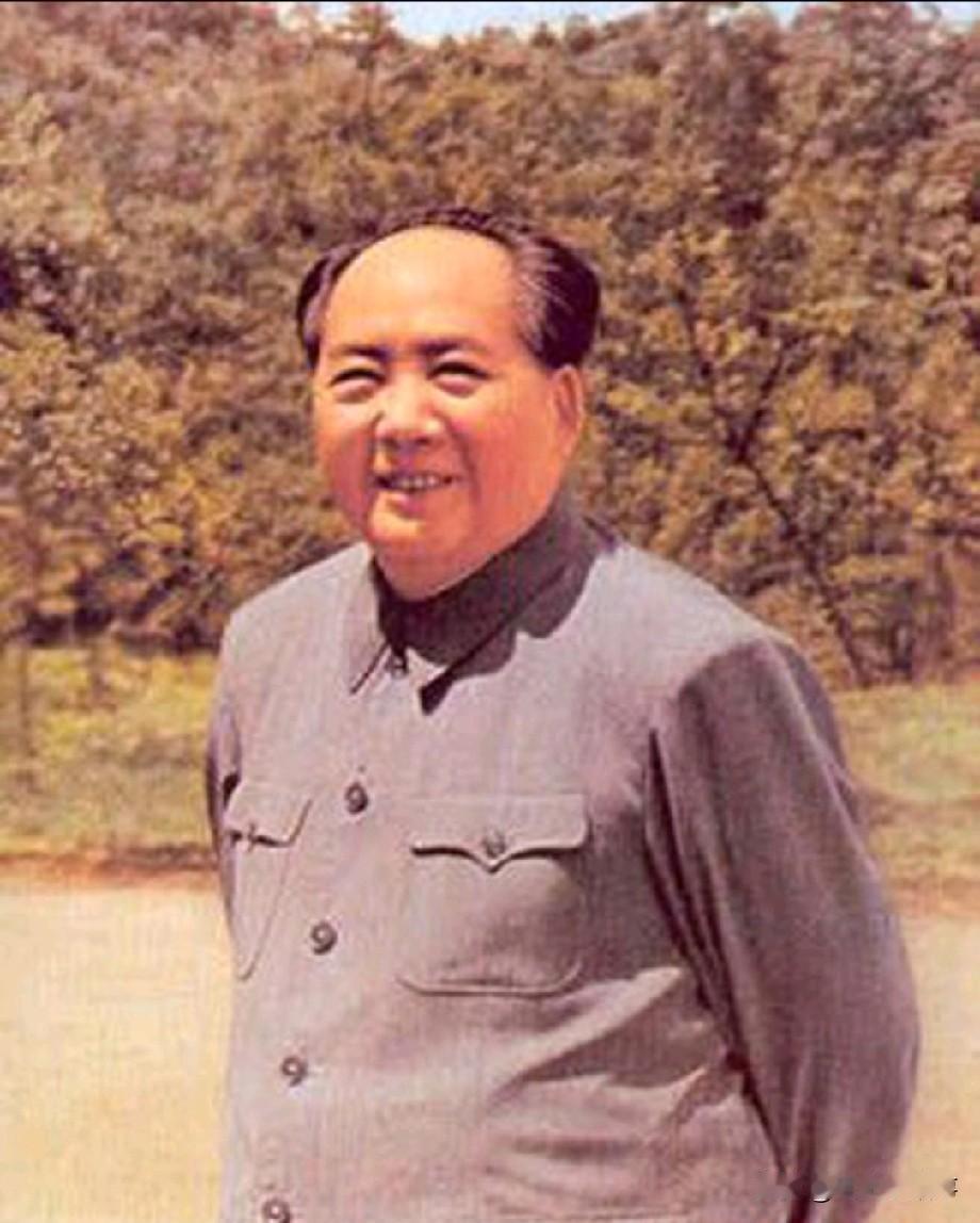 两万日军，凭什么敢打咱们八十万大军？毛主席一句话点破真相两万人，打八十万。这账