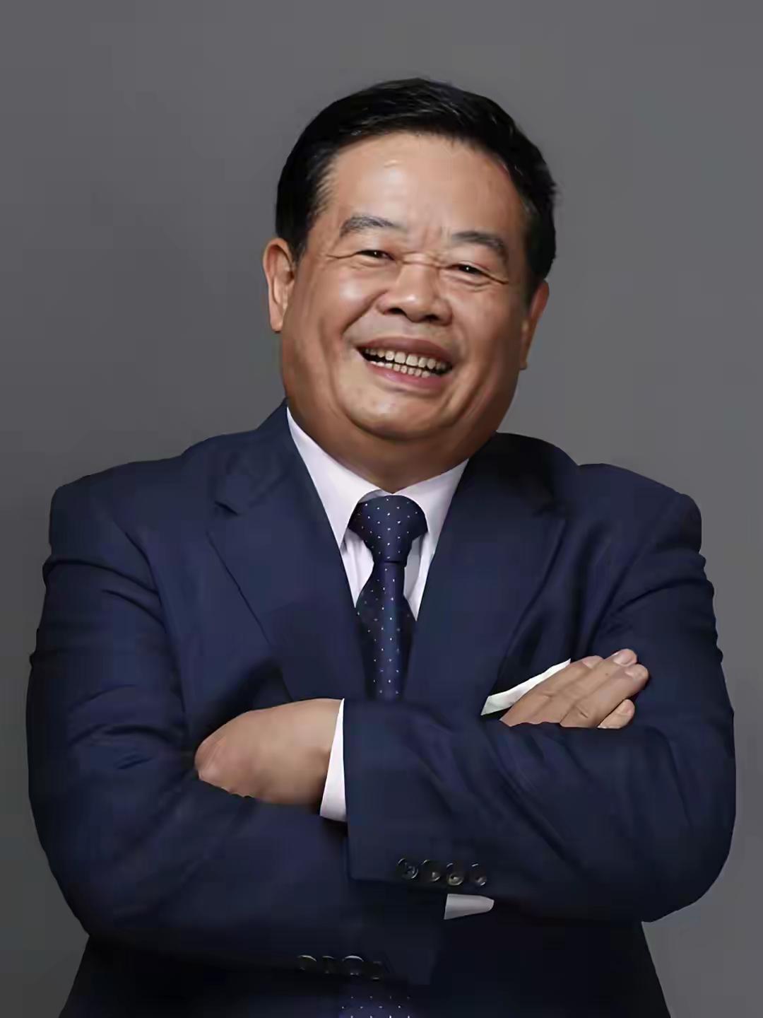 曹德旺这回应真的戳破了好多人对企业家的认知误区！网上吵着说他捐200亿做慈善大