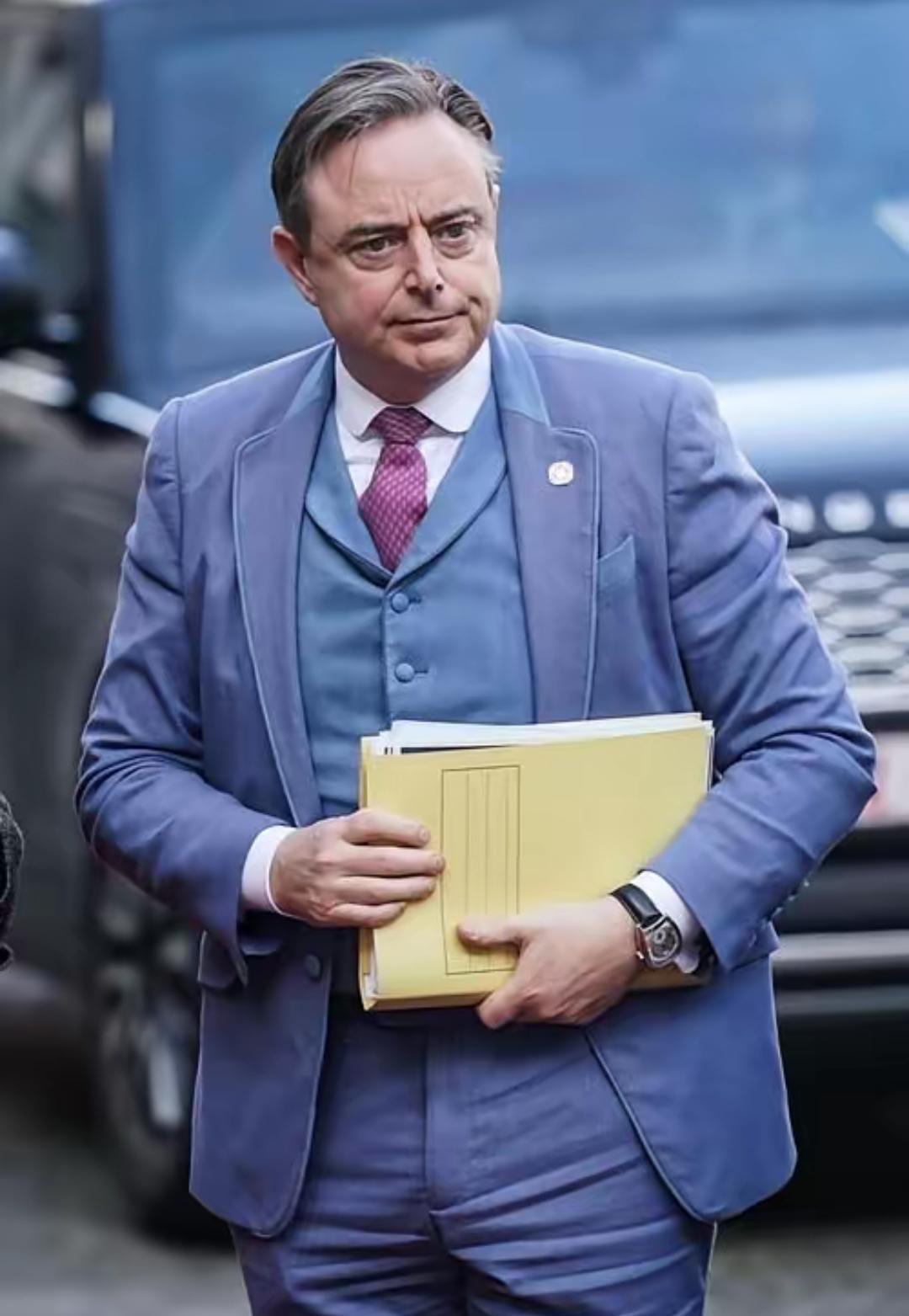 比利时首相颠倒黑白！中国贸易数据击碎谎言，欧盟对华强硬谁将买单？