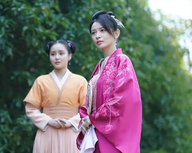 《知否》为什么明兰不愿意学写字，看看<em>盛纮</em>的做派就知道了